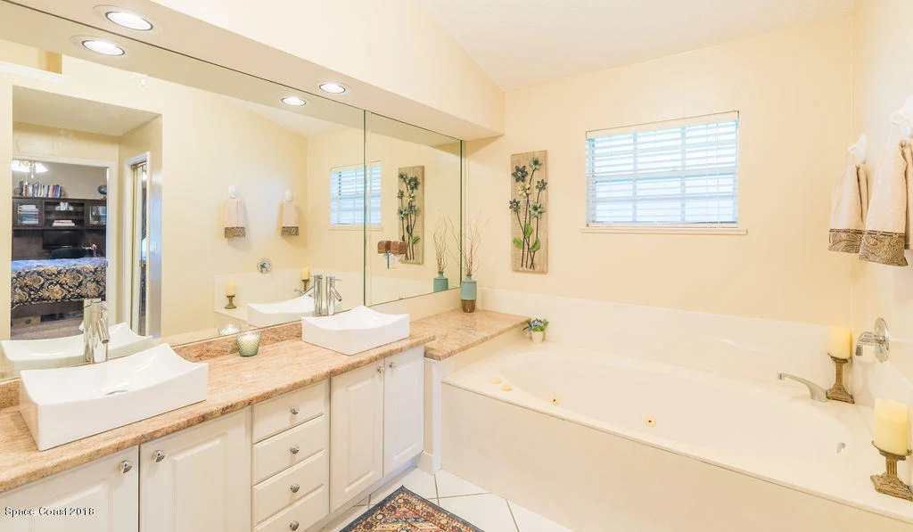 Photo of 1052 Fieldstone Drive