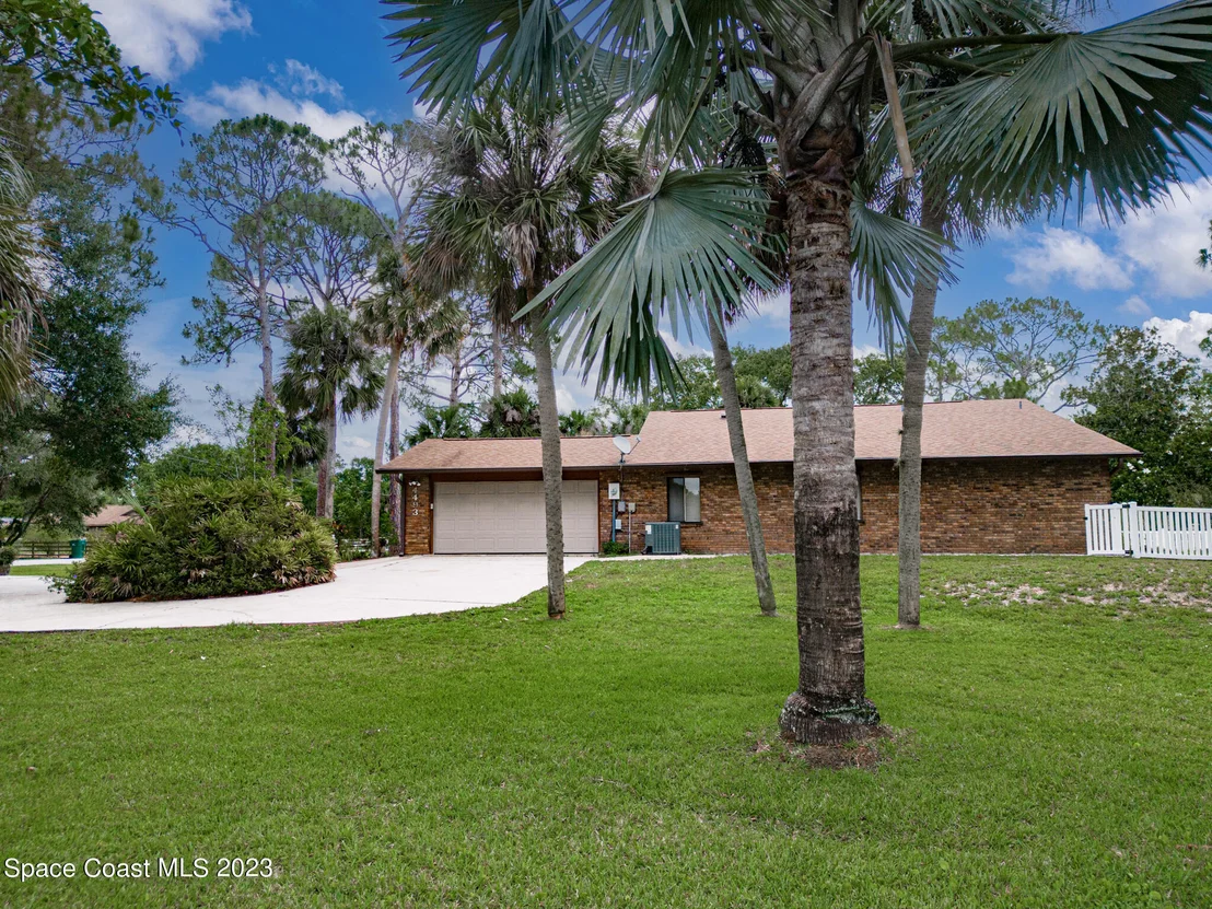 Photo of 4493 Country Road