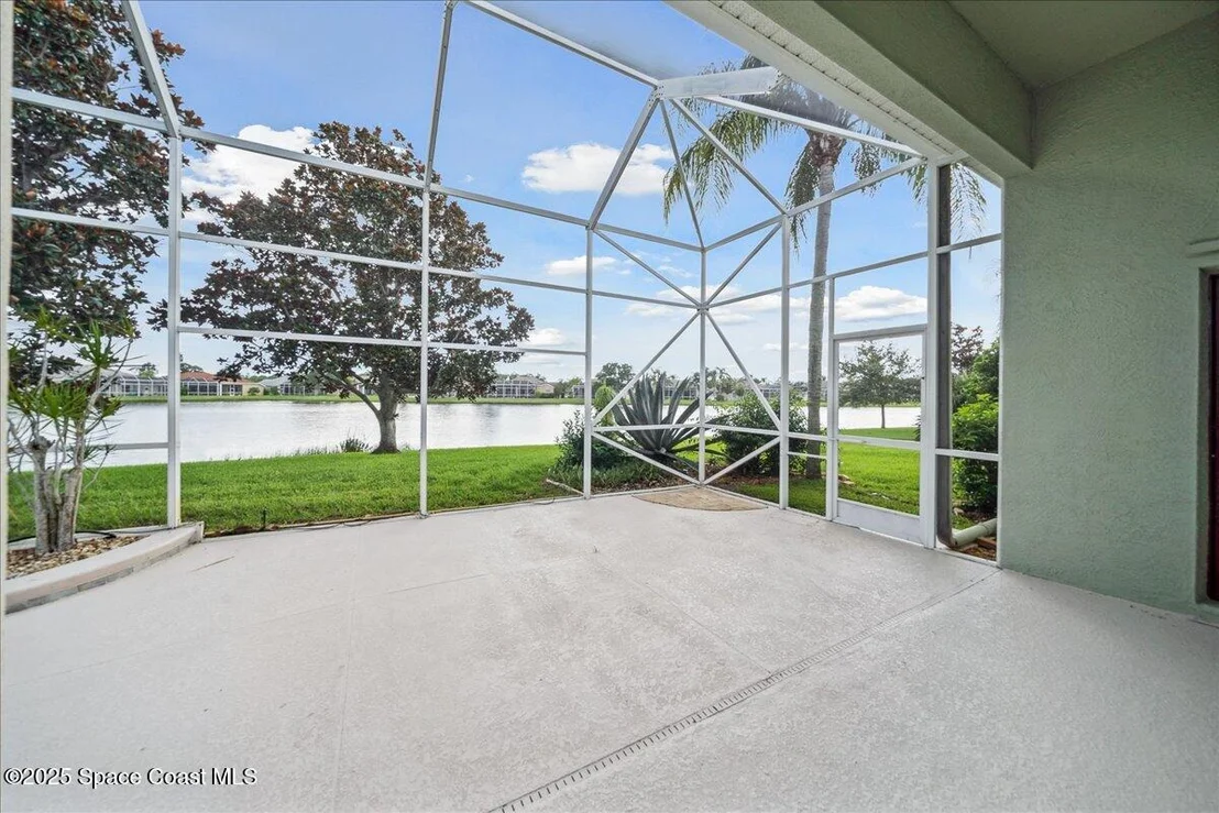 Photo of 827 Thrasher Drive