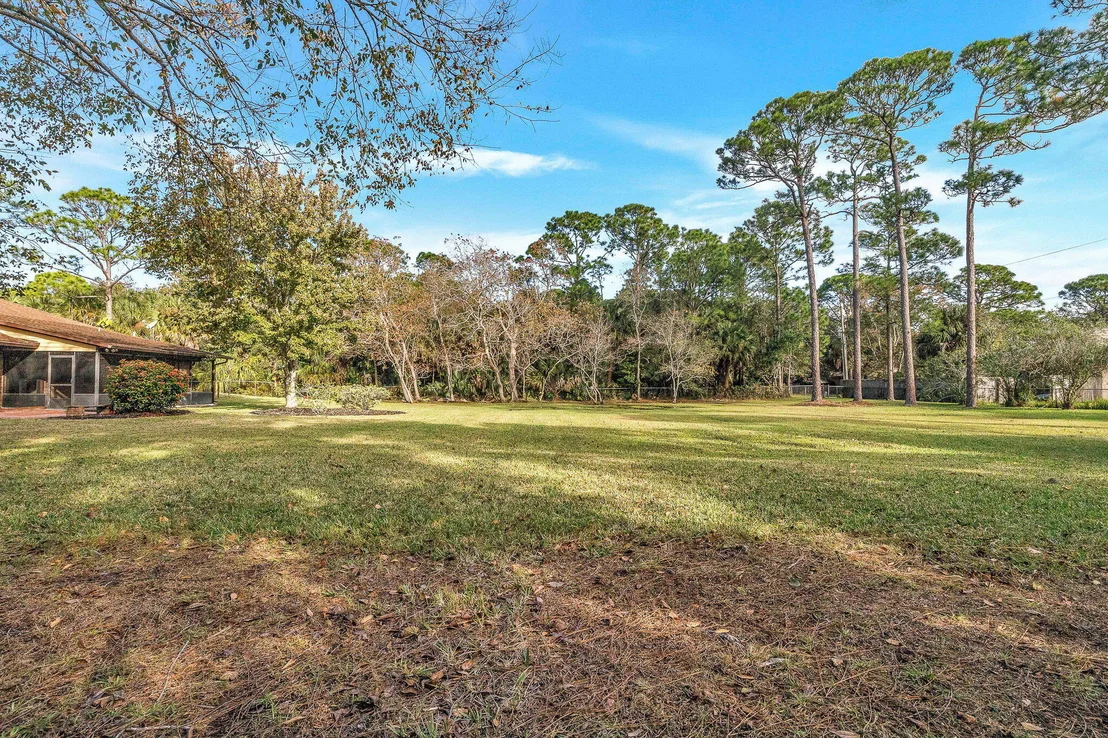 Photo of 1810 Laurel Oak Drive
