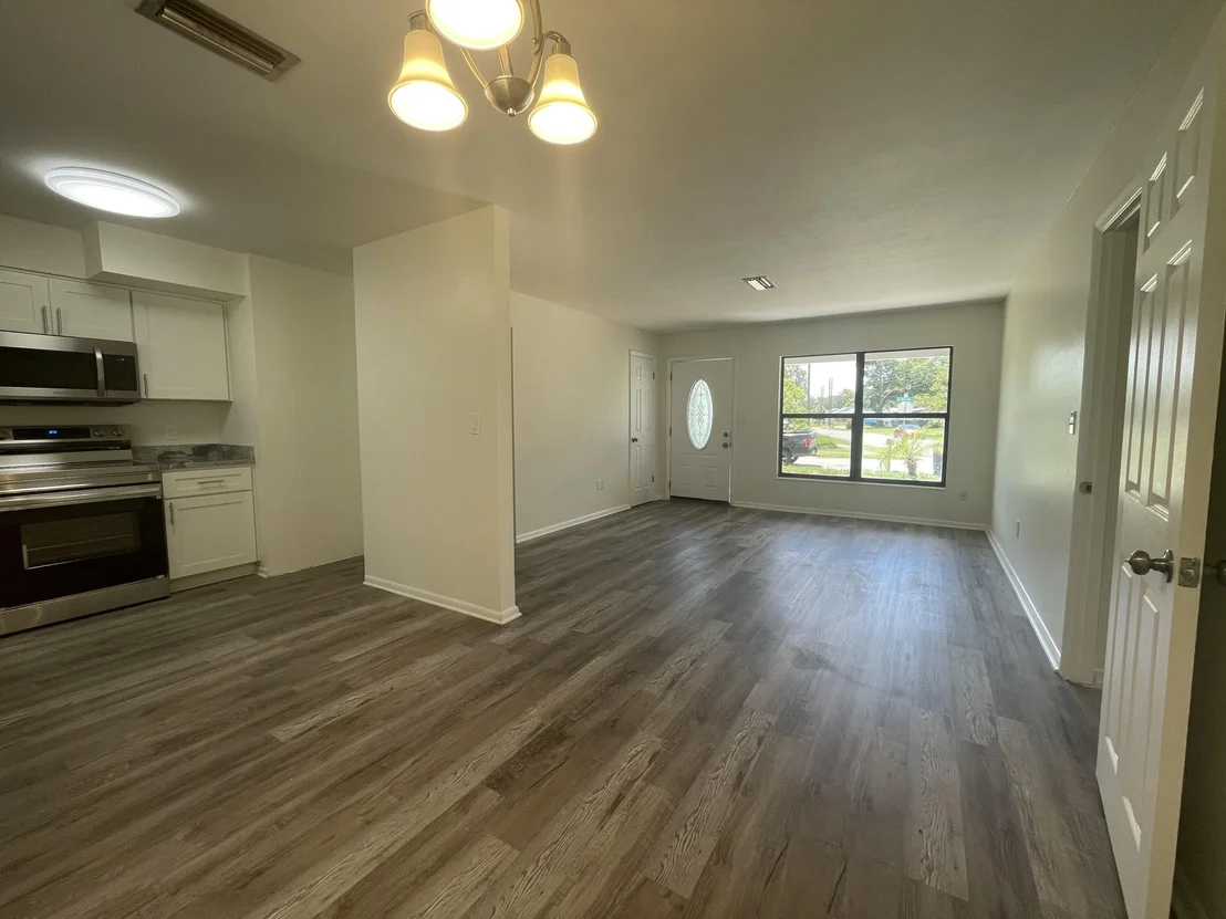 Photo of 1860 Augustine Drive