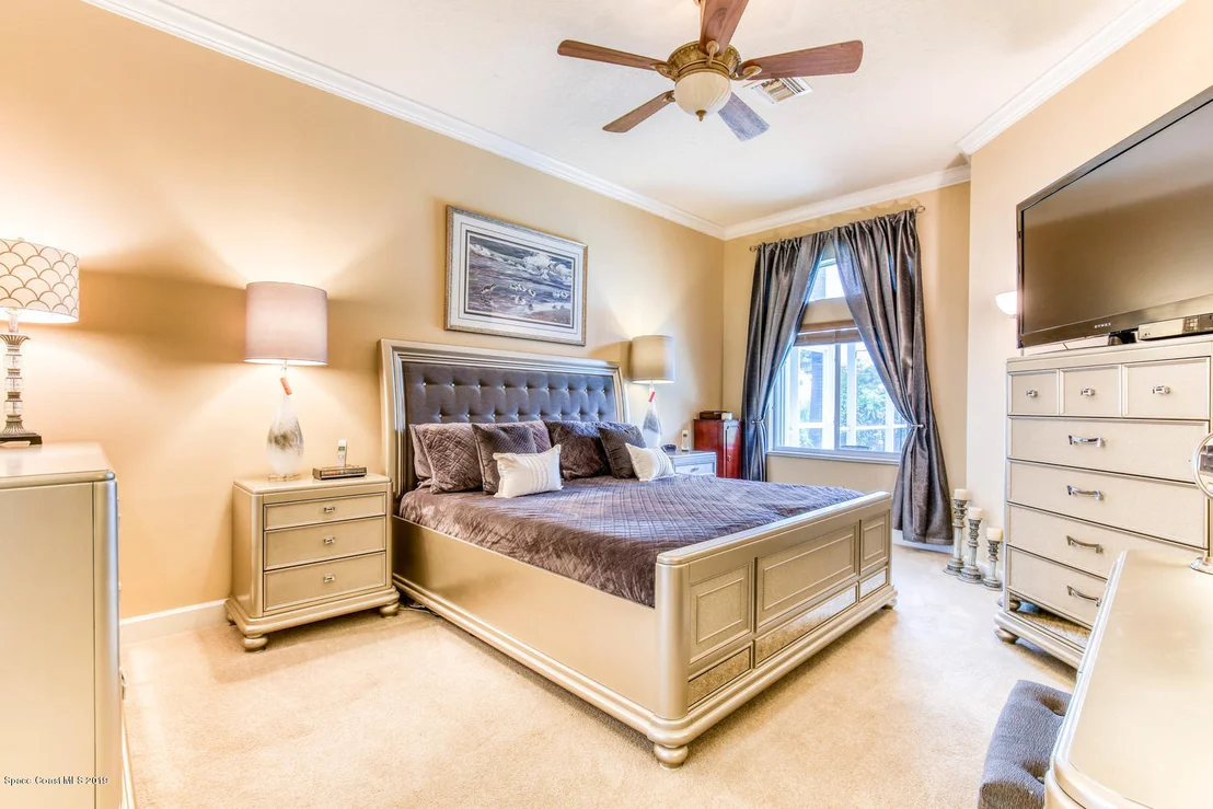 Photo of 979 Warbler Court