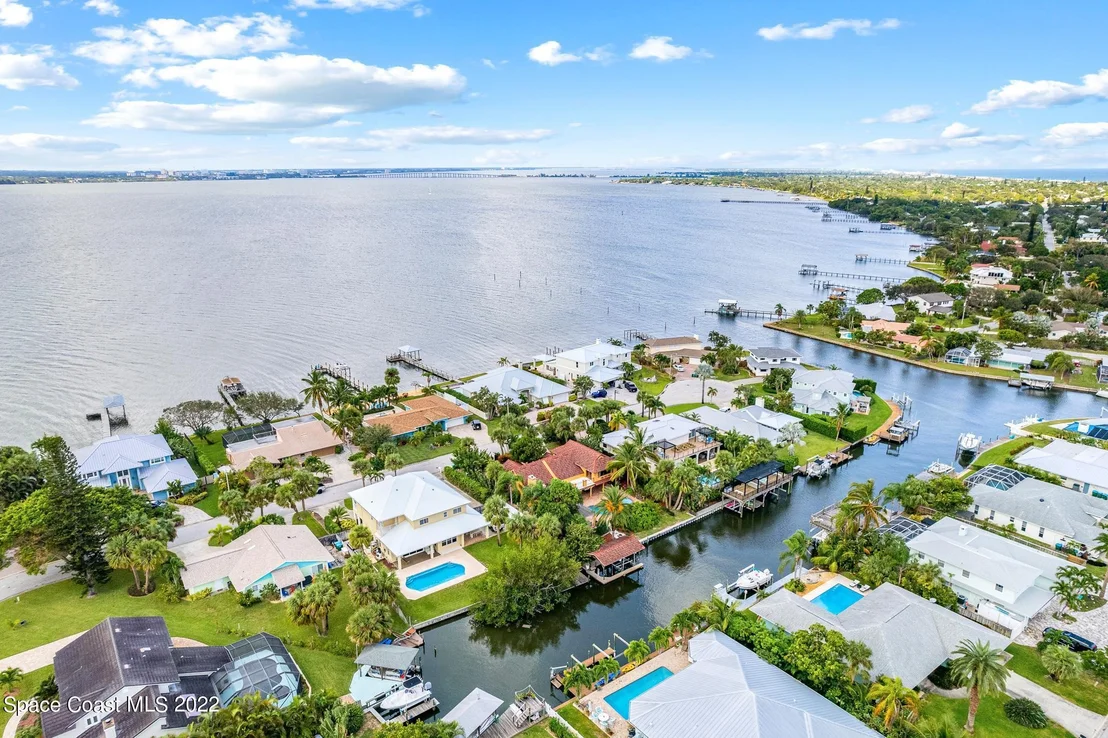 Photo of 442 Riverview Lane