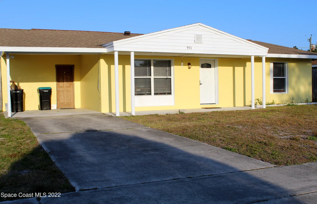 Photo of 951 Burn Drive NE