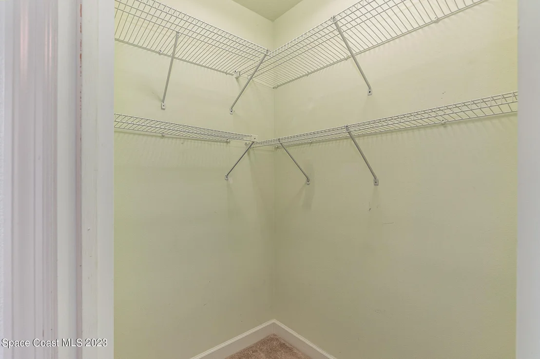 Photo of 990 Starling Way