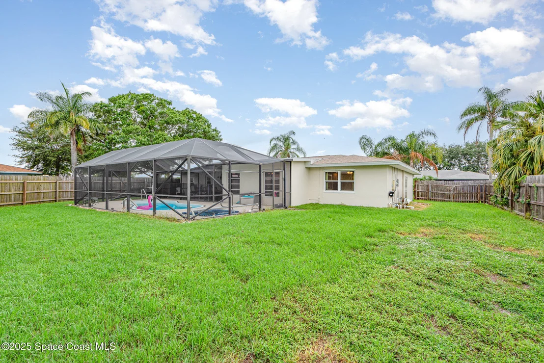 Photo of 957 Waialae Circle NE