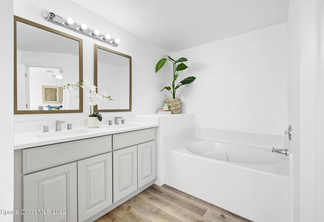 Photo of 6455 Kingdom Avenue