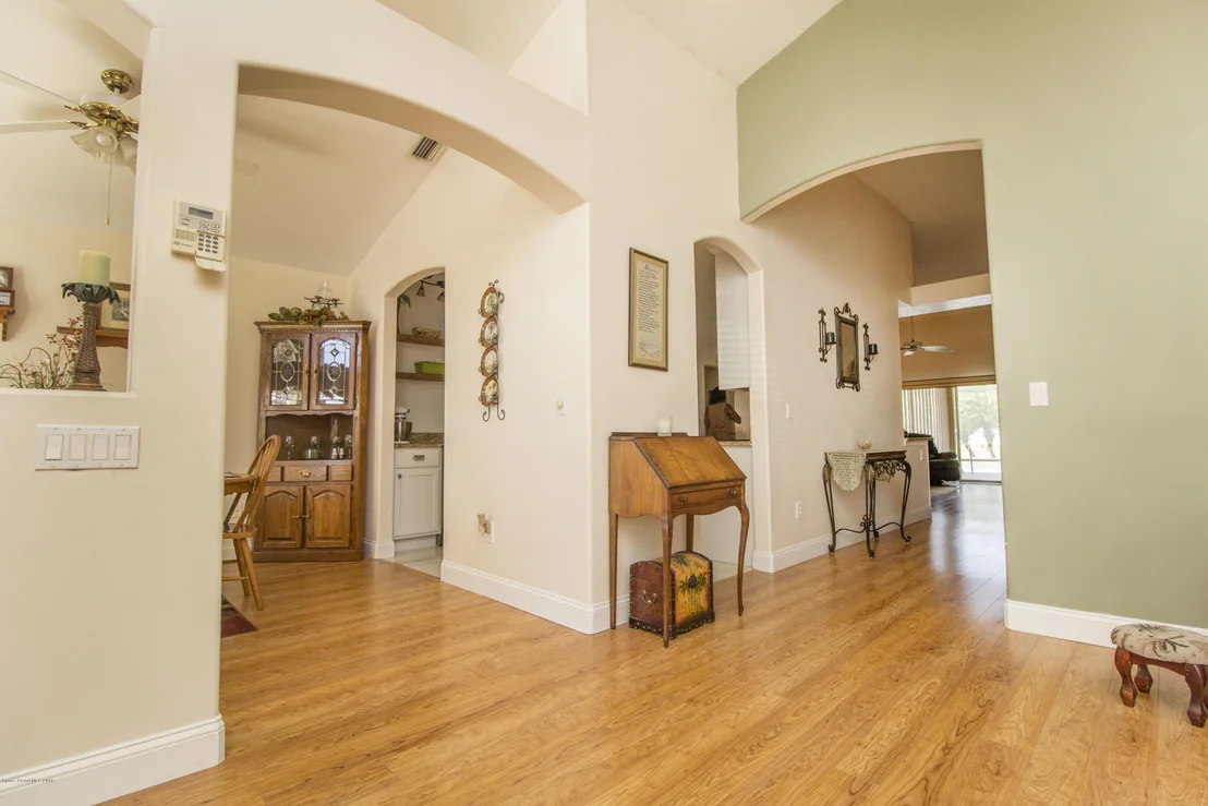 Photo of 1041 Pelican Lane