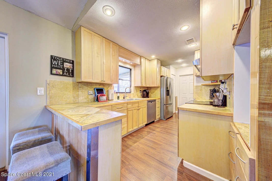 Photo of 6405 Manila Drive