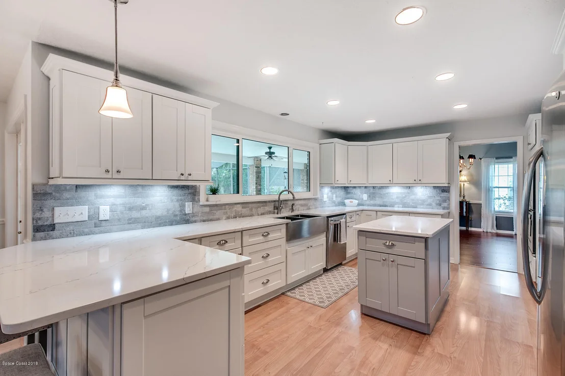 Photo of 685 Woodbridge Drive