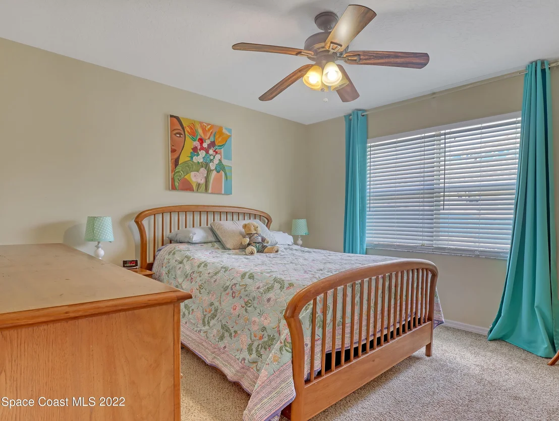 Photo of 761 Azure Avenue NE