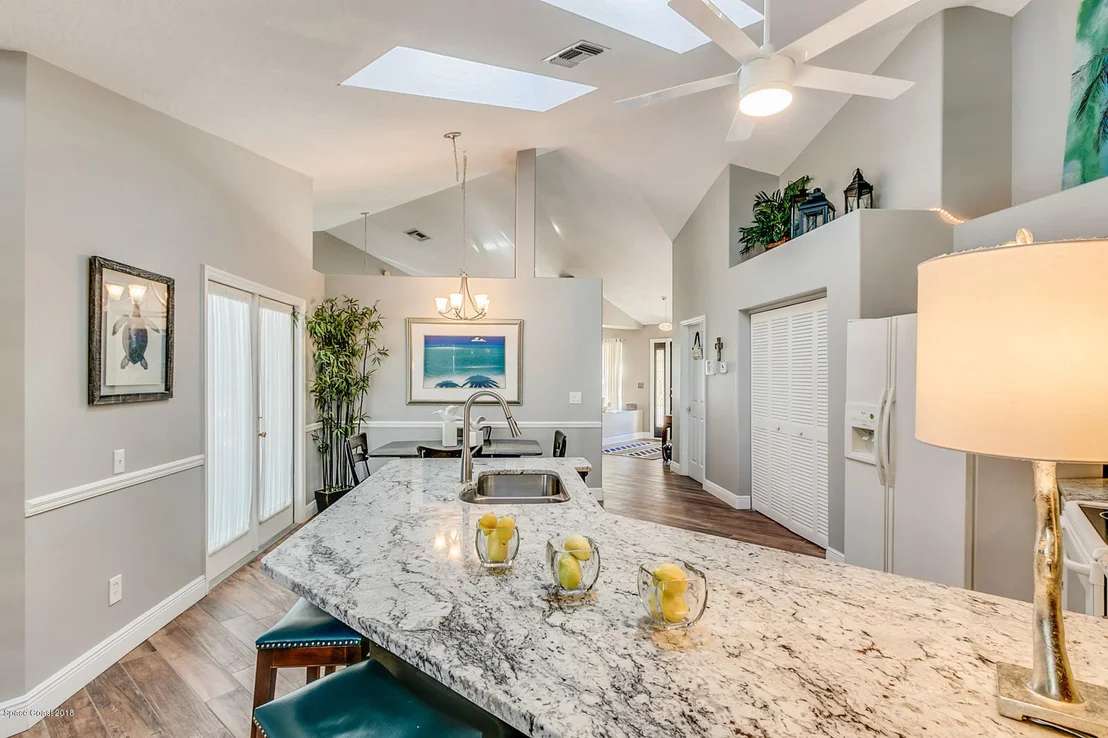 Photo of 730 Lake Drive