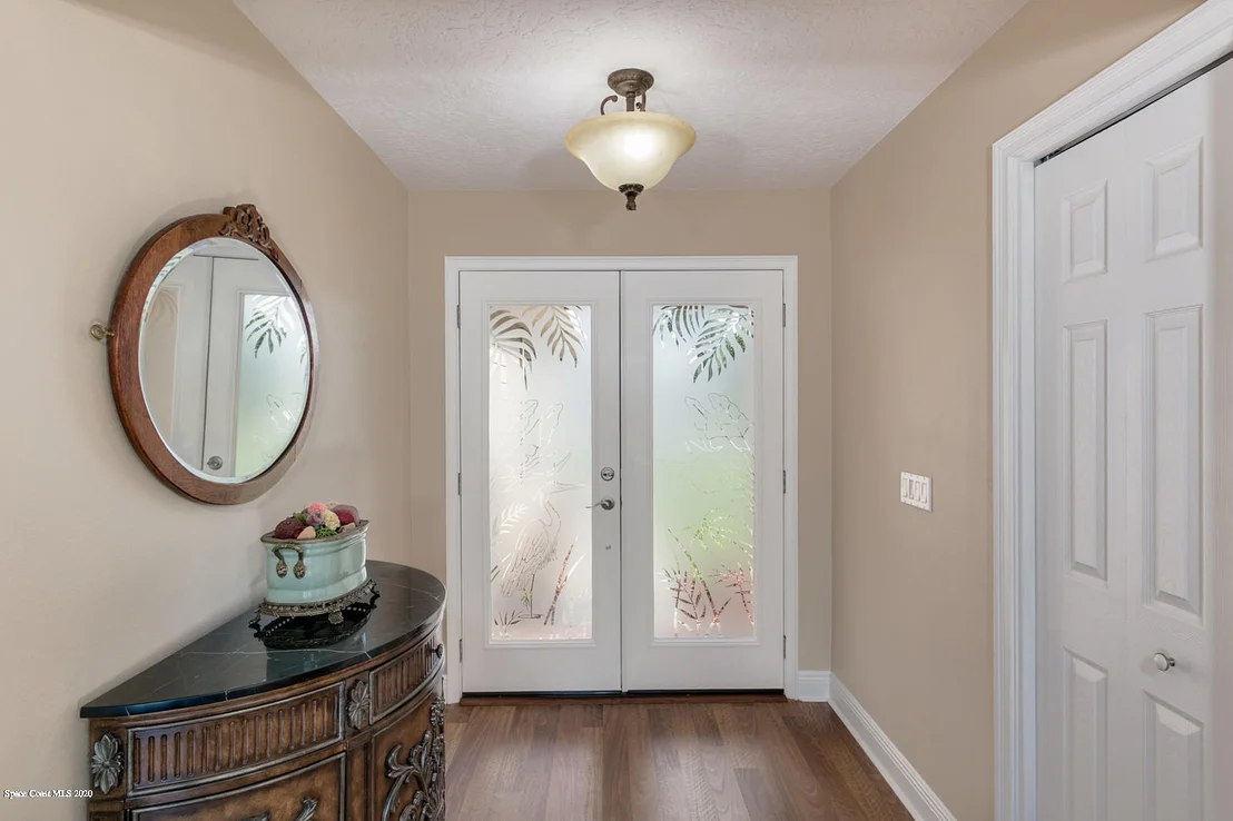 Photo of 552 Rio Casa Drive N