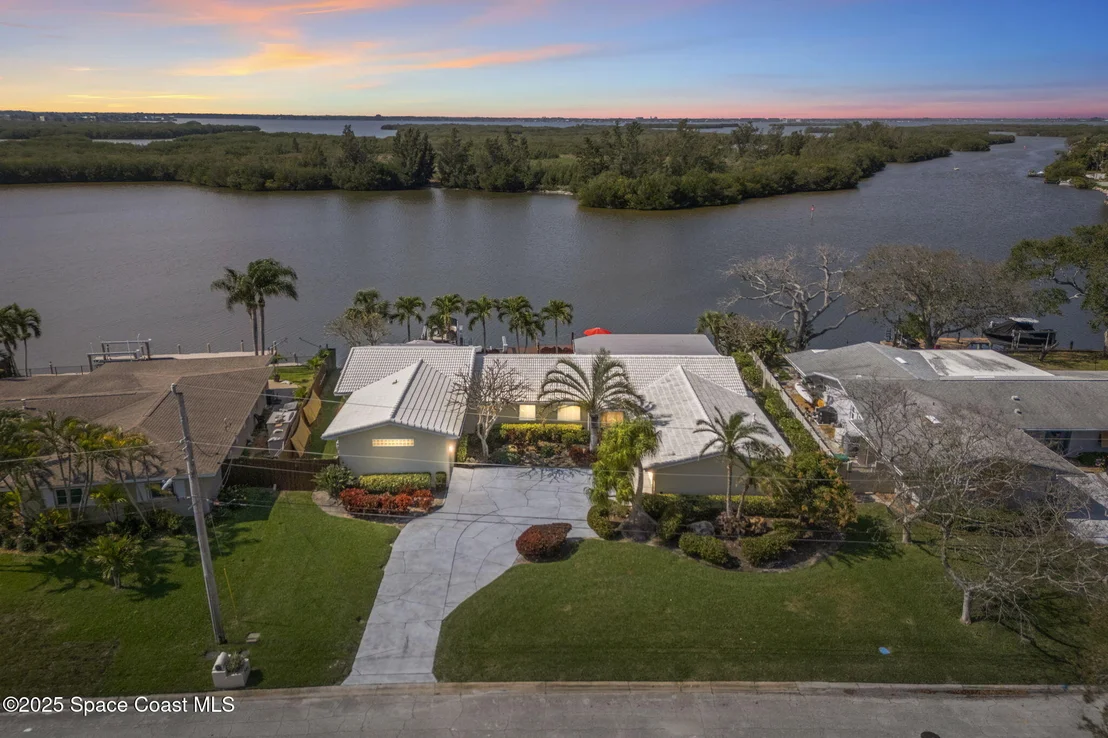 Photo of 561 Capri Road
