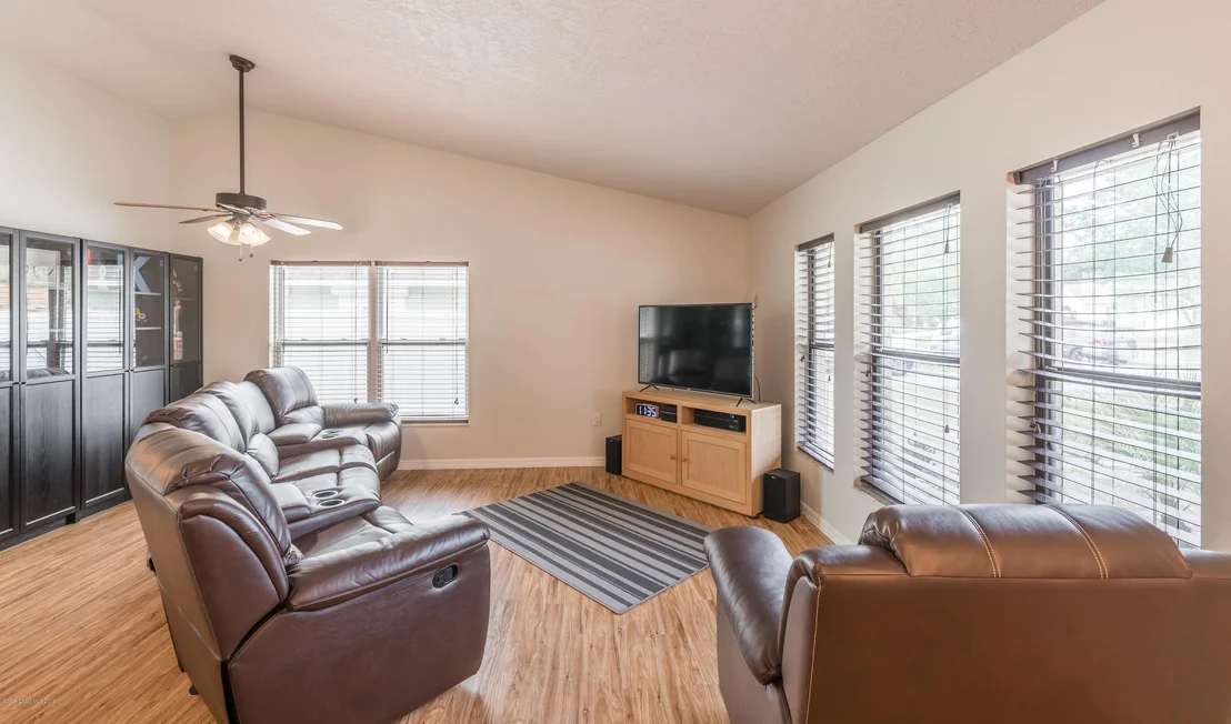 Photo of 896 Wandering Pine