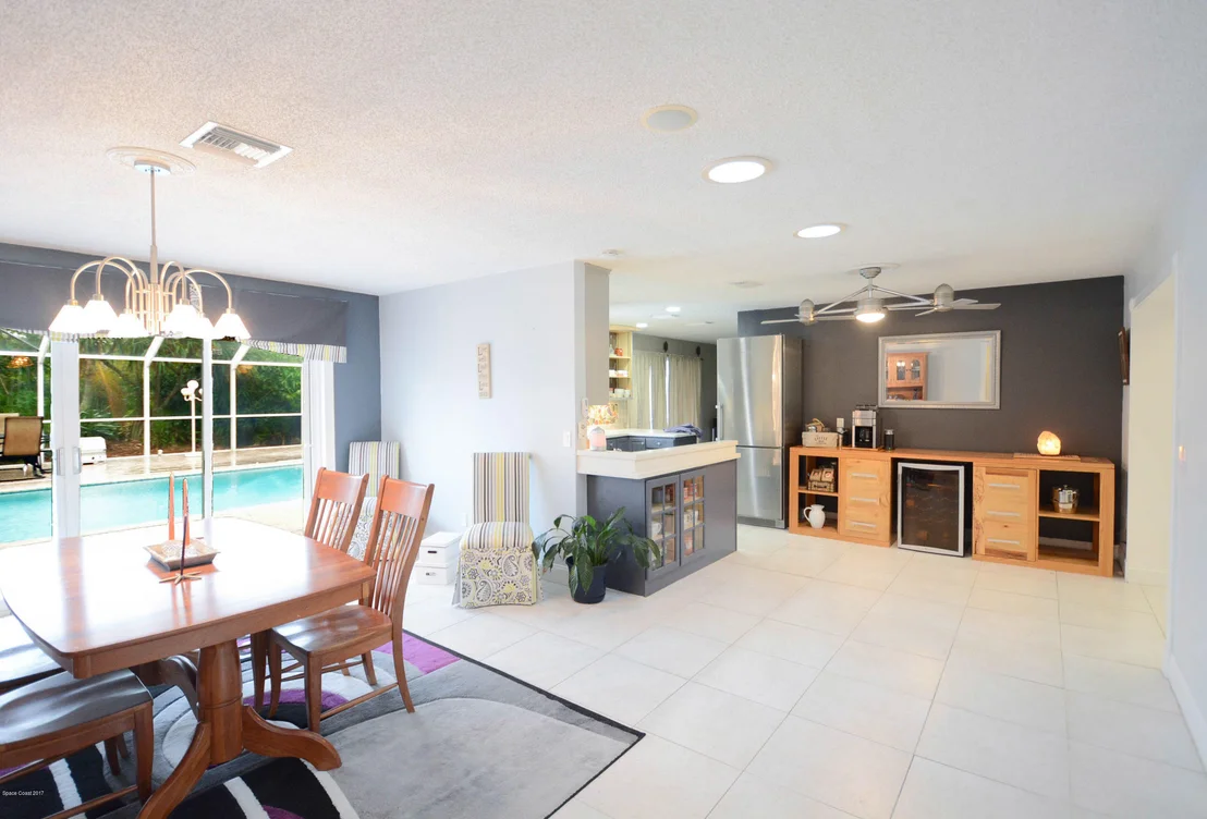 Photo of 873 NW Spruce Ridge Drive