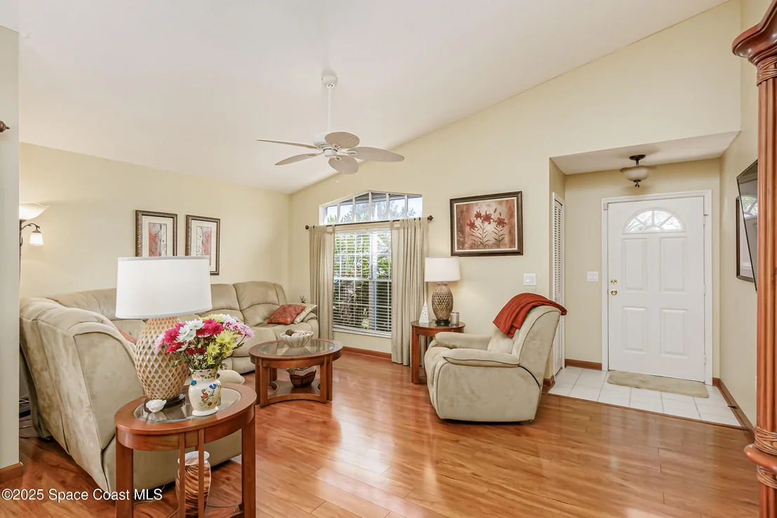 Photo of 912 S South Fork Circle