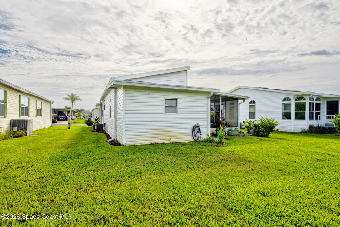 Photo of 385 Outer Drive