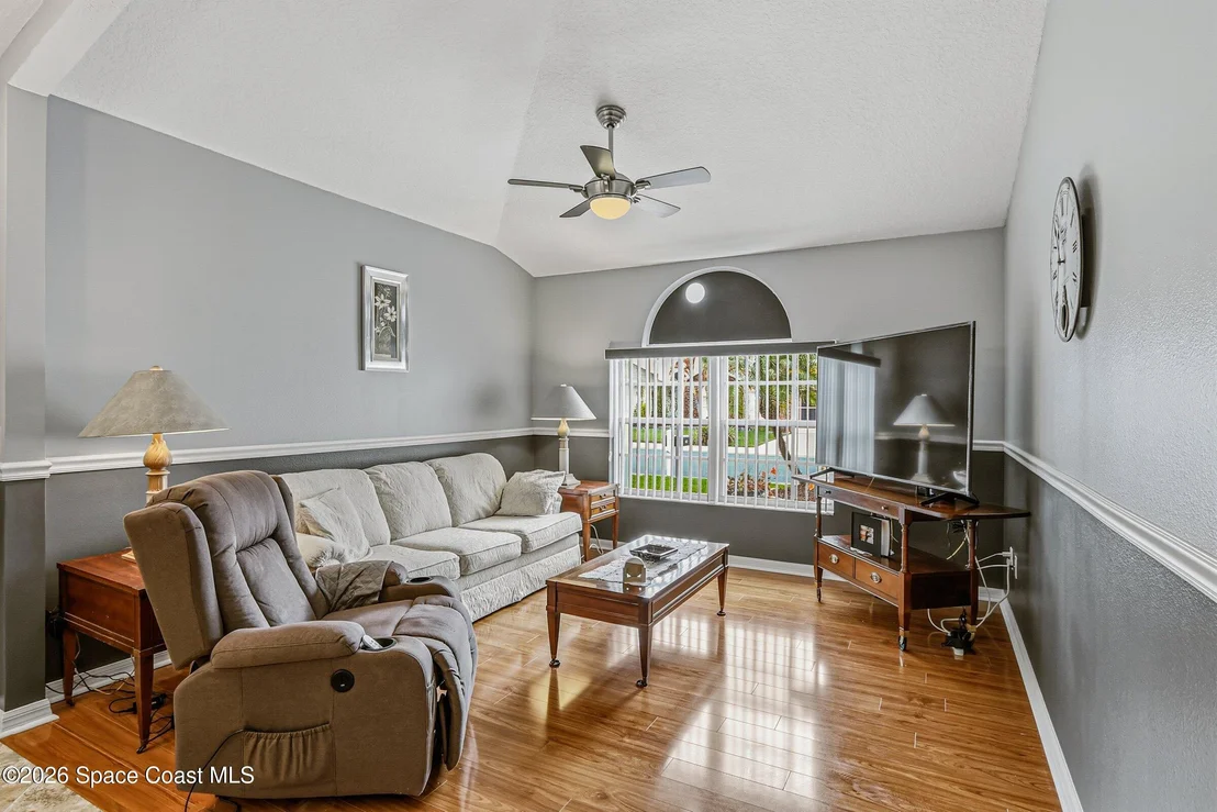 Photo of 934 S Fork Circle