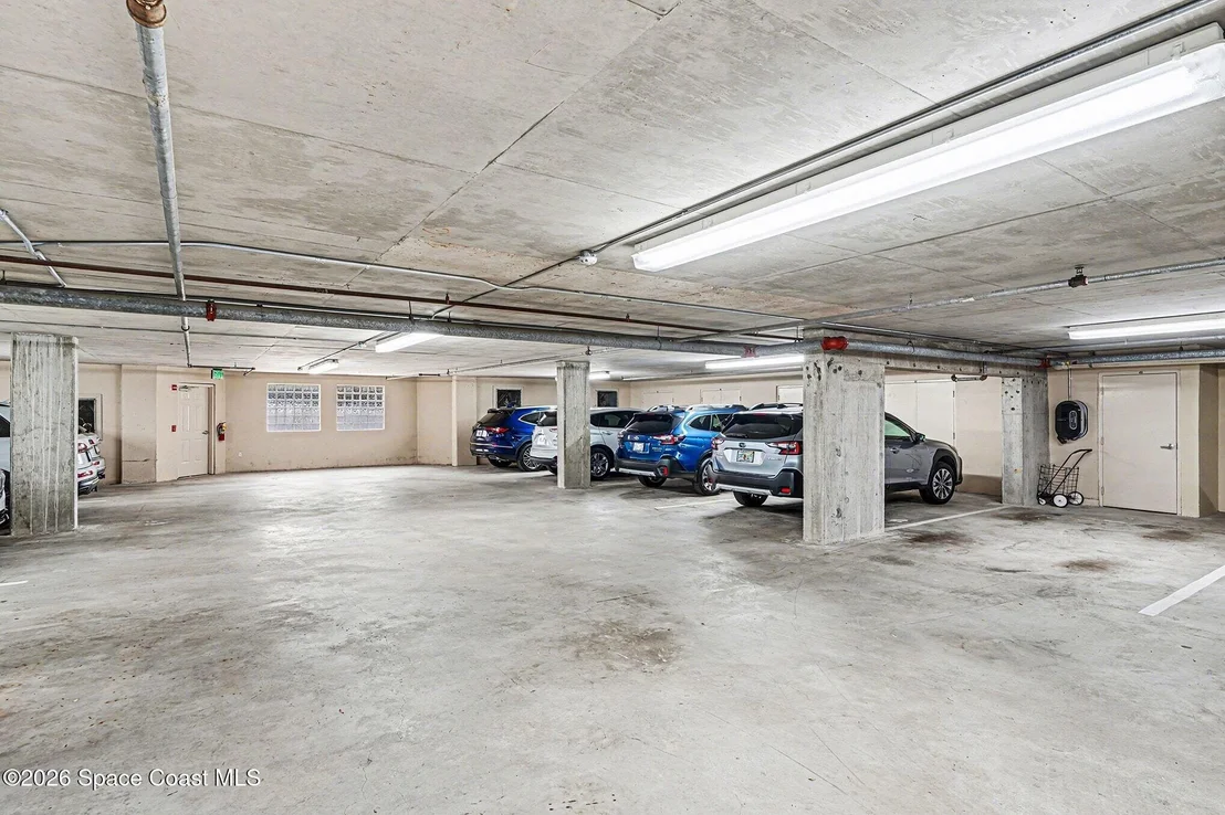 Photo of Unit 902 at 21 Riverside Drive