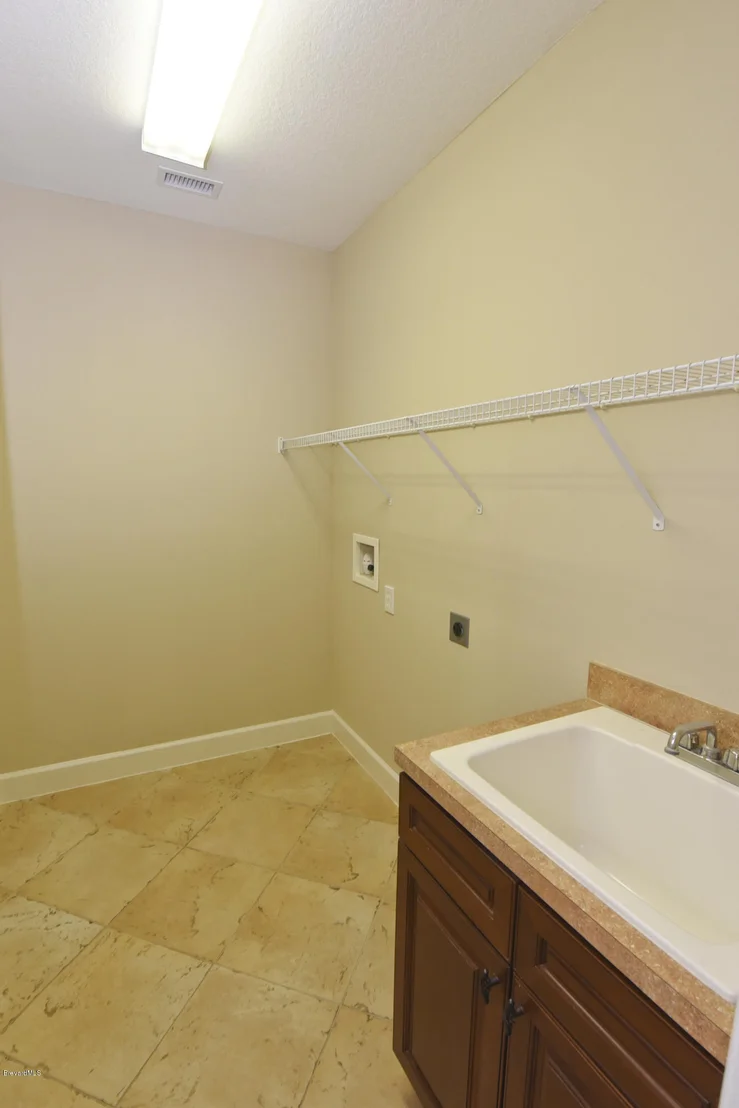 Photo of 1263 United Drive