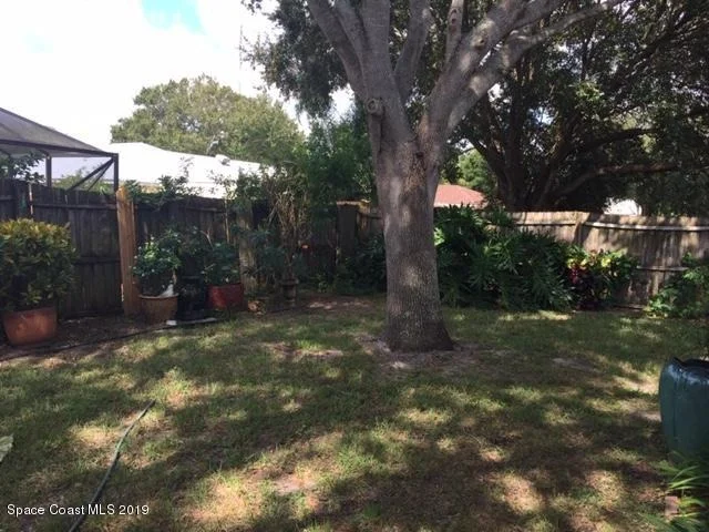 Photo of 2064 Lansing Street