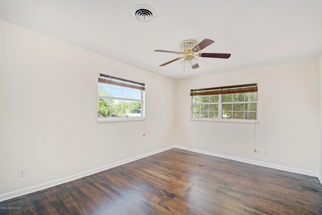 Photo of 1718 Hubbard Drive