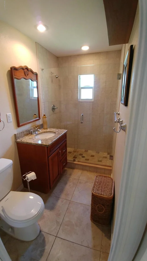 Photo of 300 Eighth Avenue