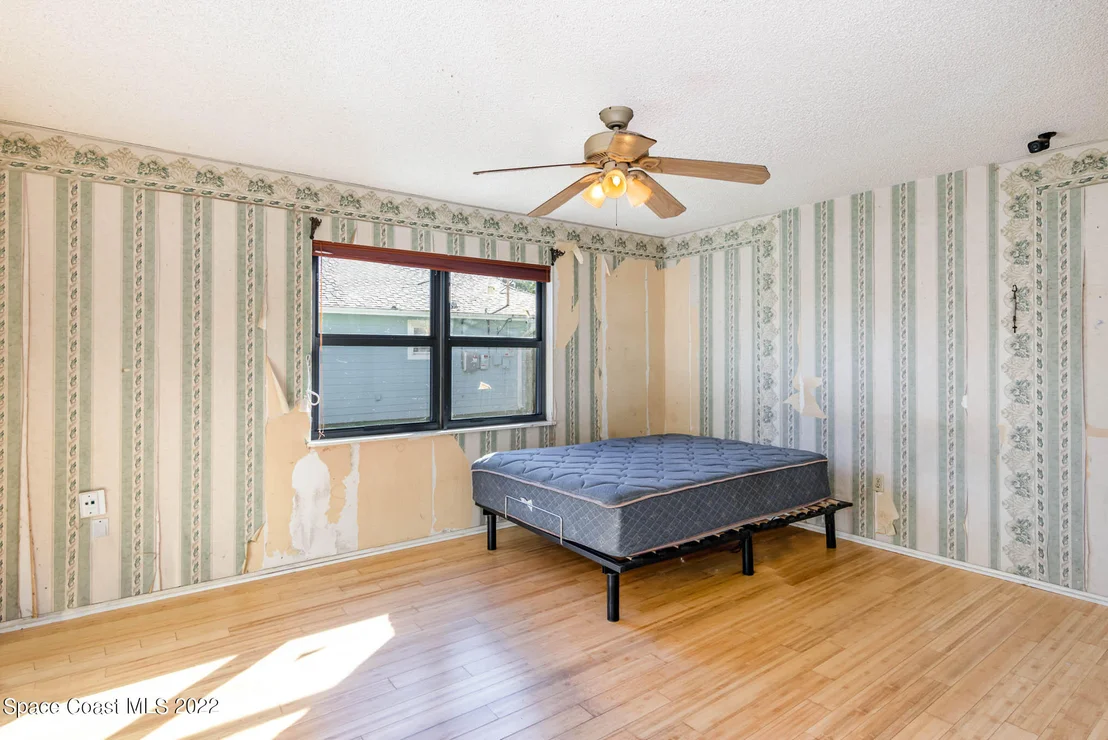 Photo of 1060 Emerald Road SE