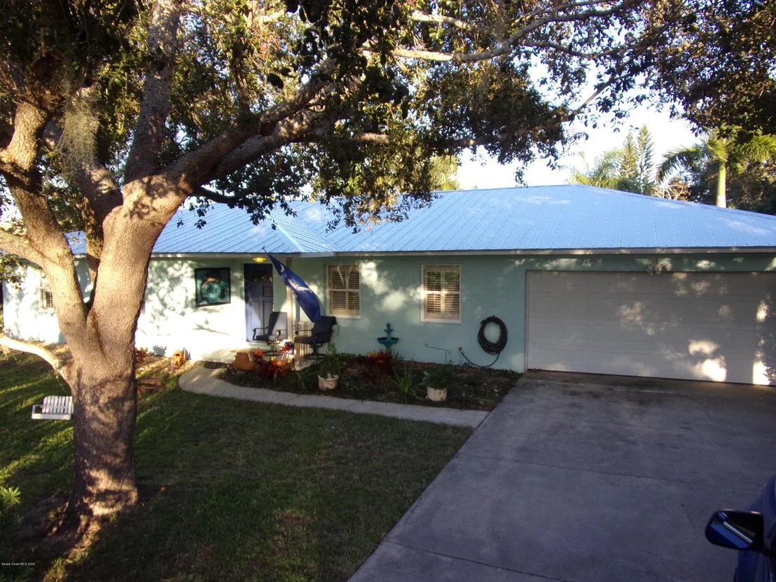 Photo of 1209 Glenham Drive NE