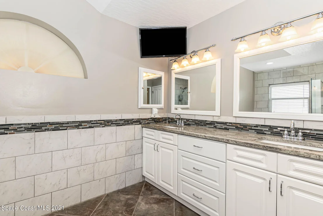 Photo of 243 Peregrine Drive