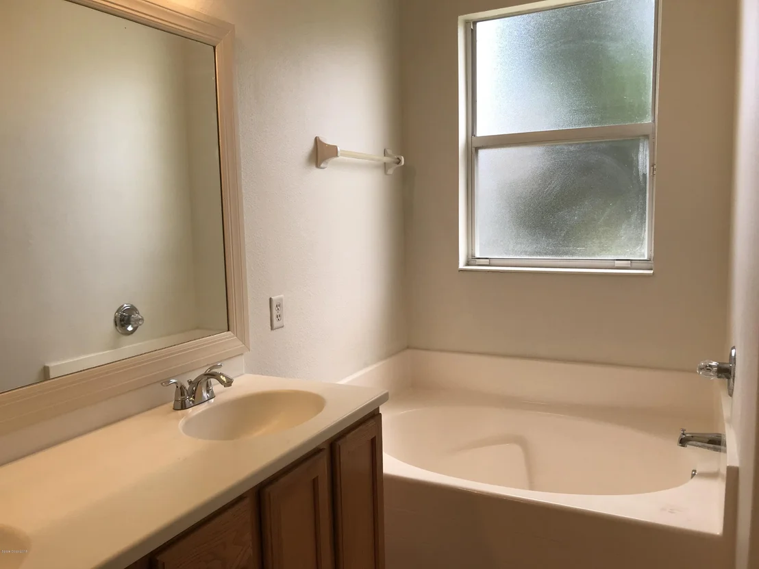 Photo of 302 Waterside Circle