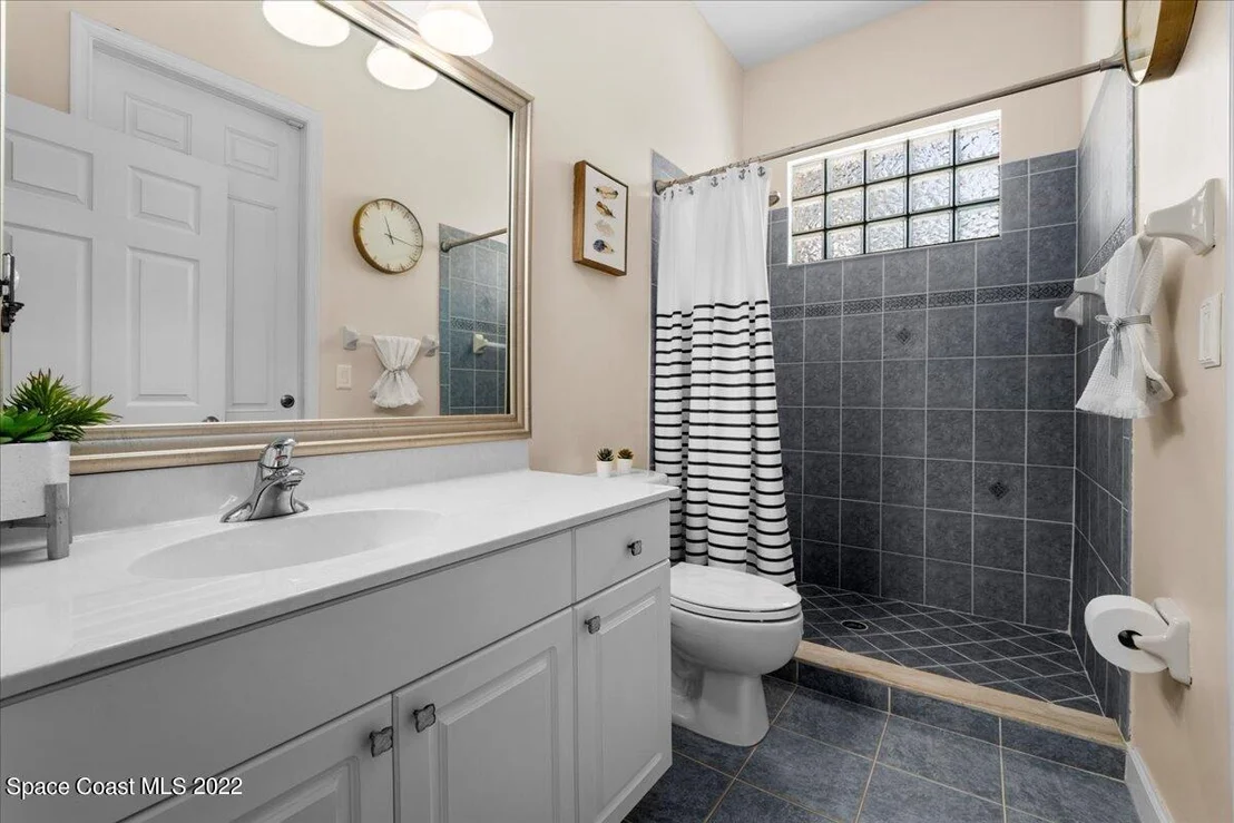 Photo of 2067 Windbrook Drive SE