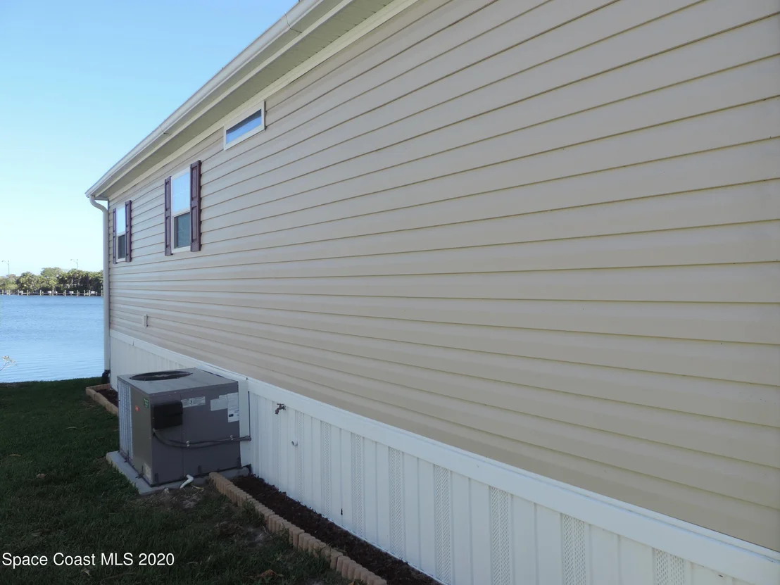 Photo of 3034 Indian River Drive NE