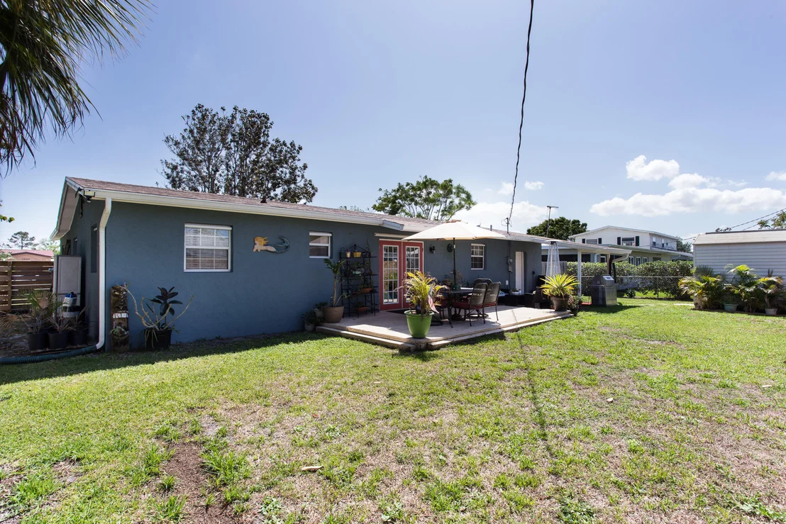 Photo of 1676 W Ixora Drive W