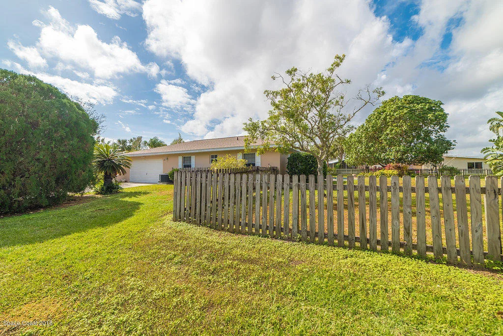 Photo of 700 Montclair Road NE