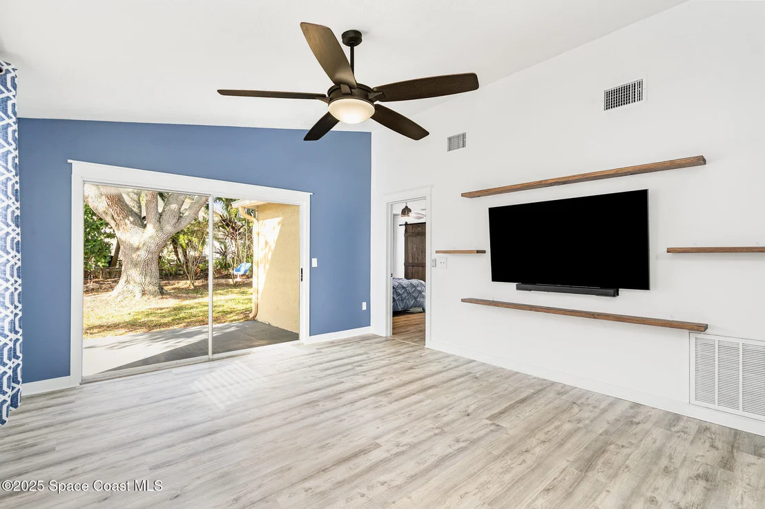 Photo of 4118 Twin Oaks Boulevard