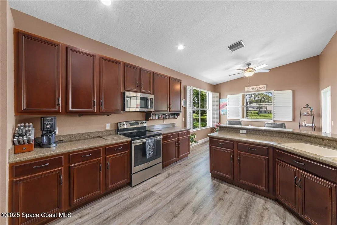 Photo of 623 Autumn Glen Drive