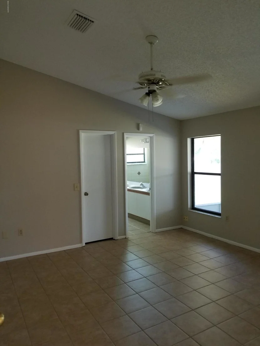 Photo of 1844 Clover Circle