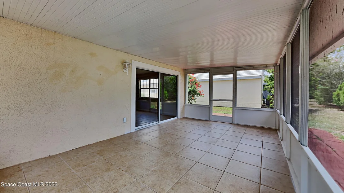 Photo of 874 Wateroak Drive NE