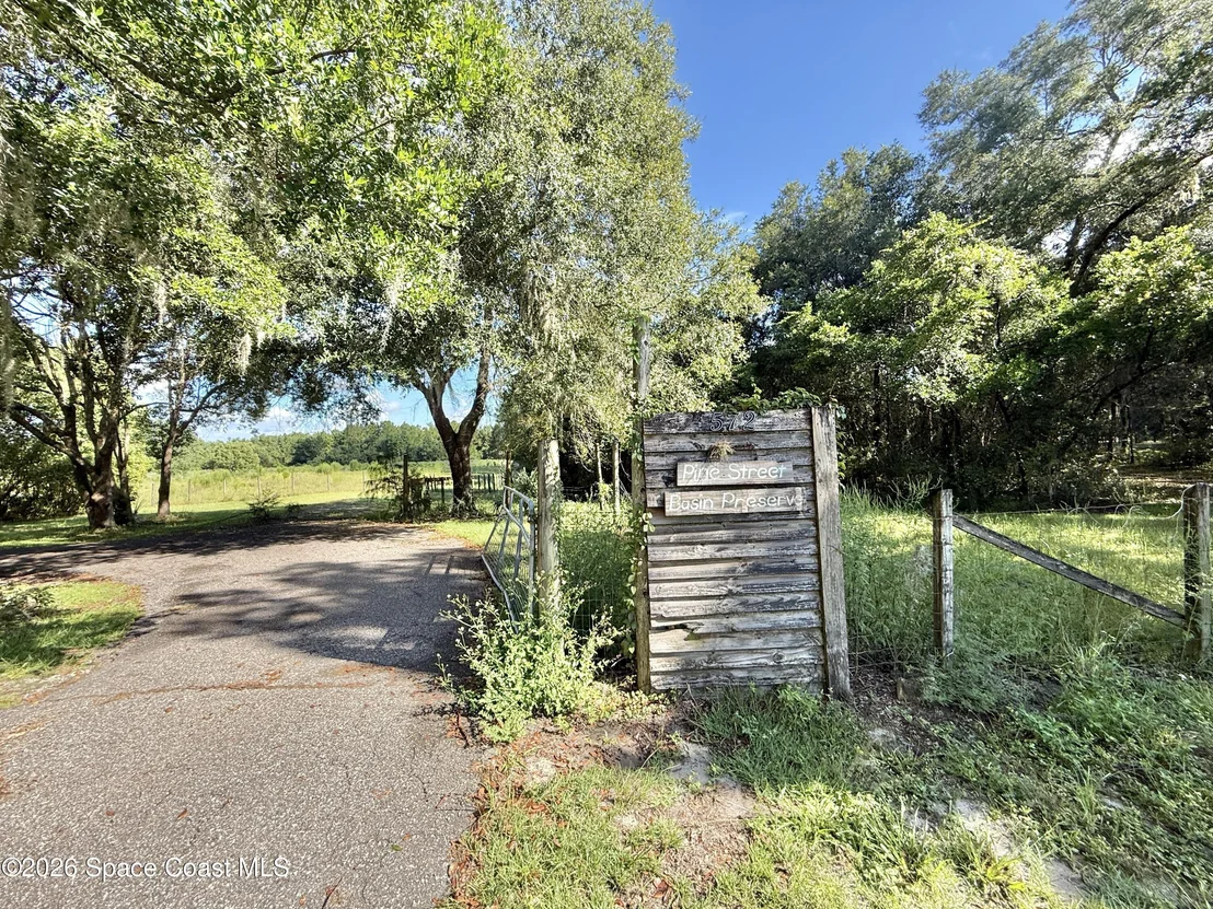 Photo of 572 N Pine Street