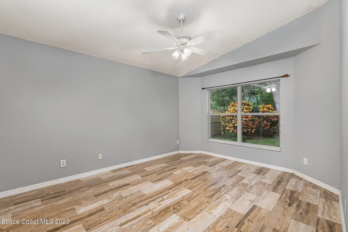 Photo of 2901 Saint James Lane