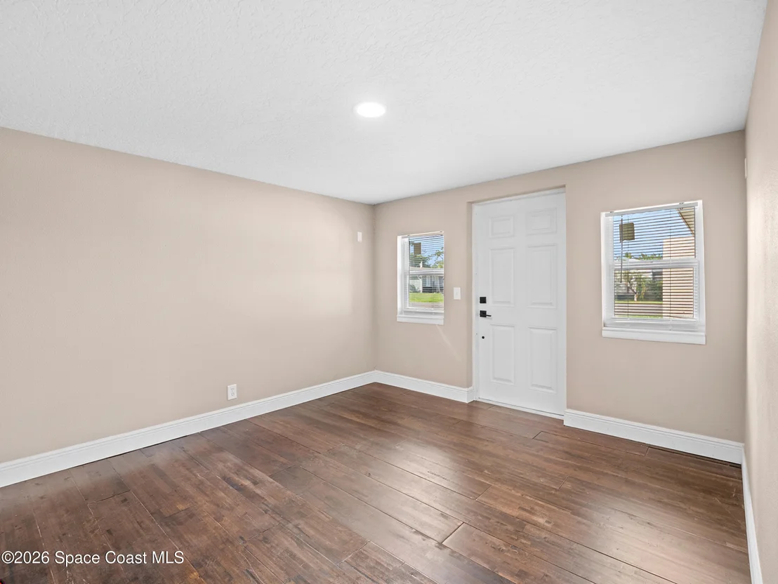 Photo of 956 Beechfern Lane