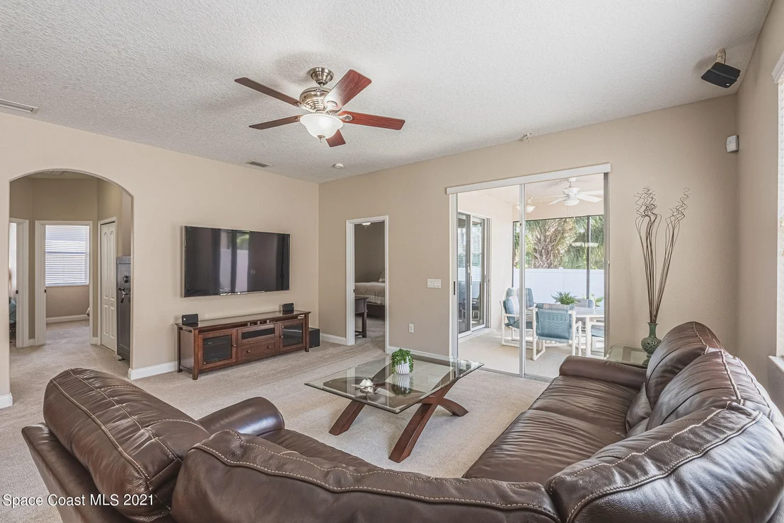 Photo of 401 Waterside Circle