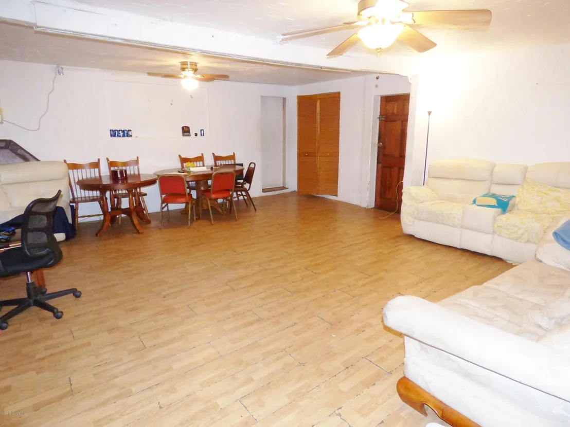 Photo of 1102 Cypress Lane