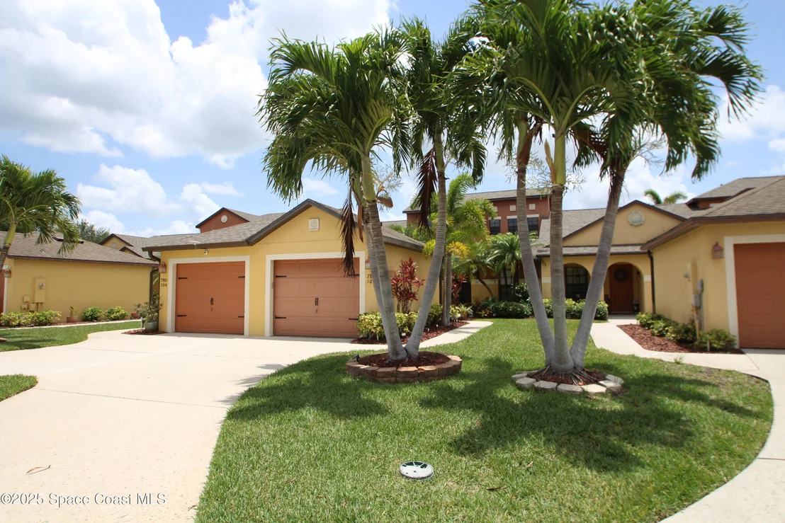 Photo of Unit 103 at 785 Luminary Circle