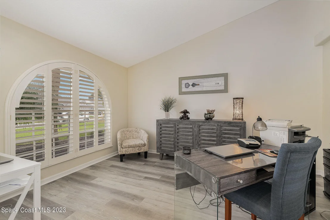 Photo of 321 Lake Victoria Circle