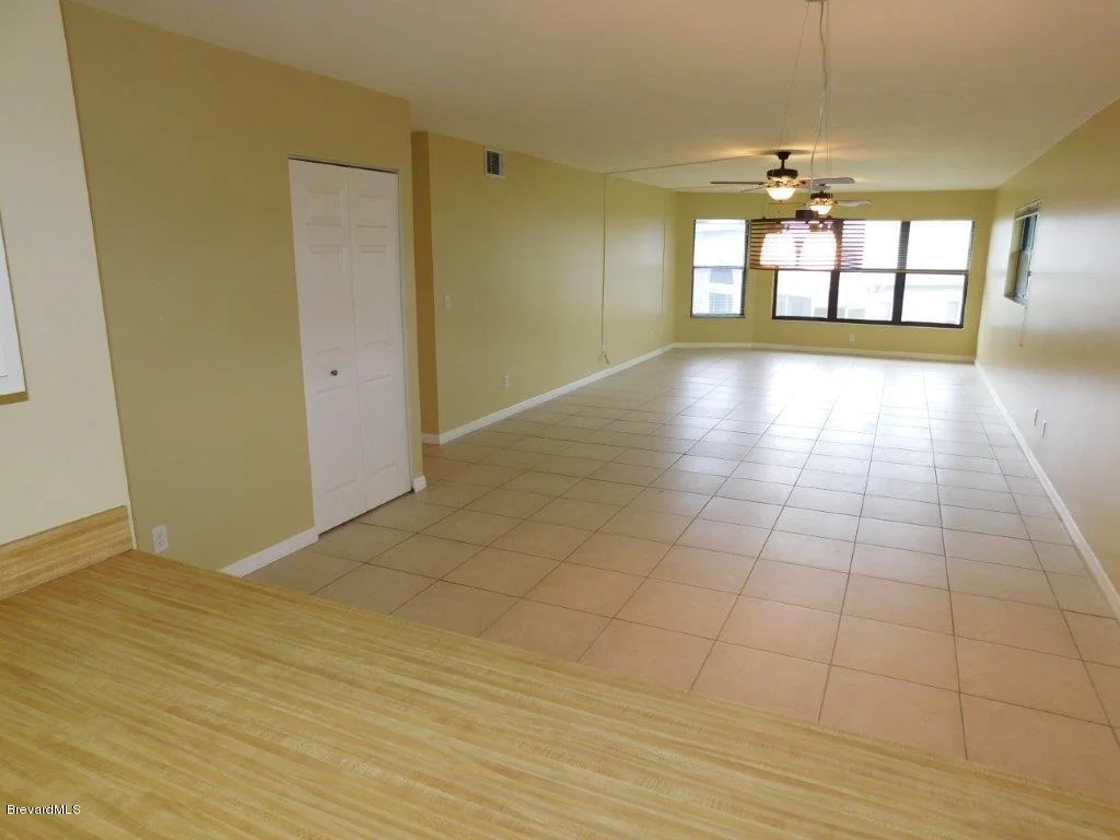 Photo of Unit 1128 at 325 Tangle Run Boulevard