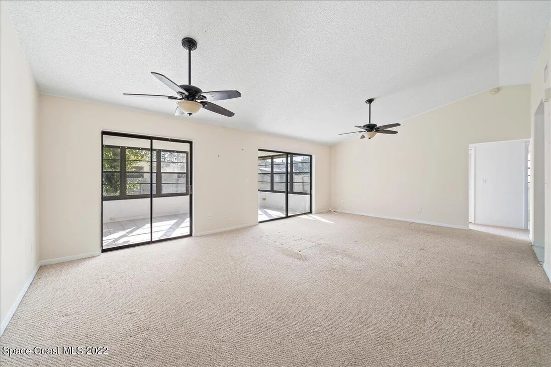 Photo of 811 Lyons Circle NW