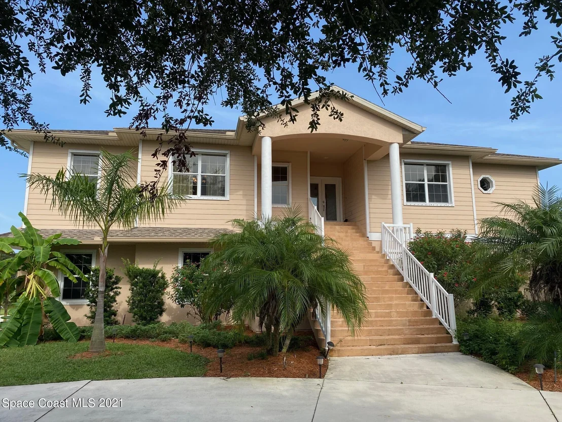 Photo of 2940 Pomello Road